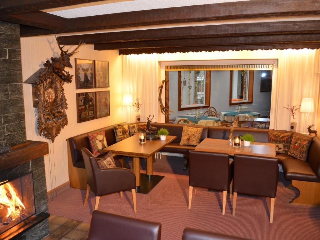 Hotel Zum Goldenen Hirsch باد بيفينسون المظهر الخارجي الصورة